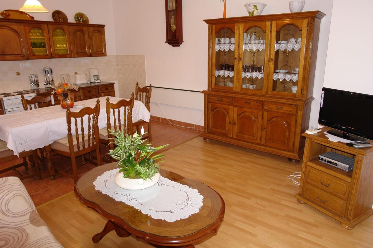 Apartments Nikolina Нови-Винодолски Экстерьер фото