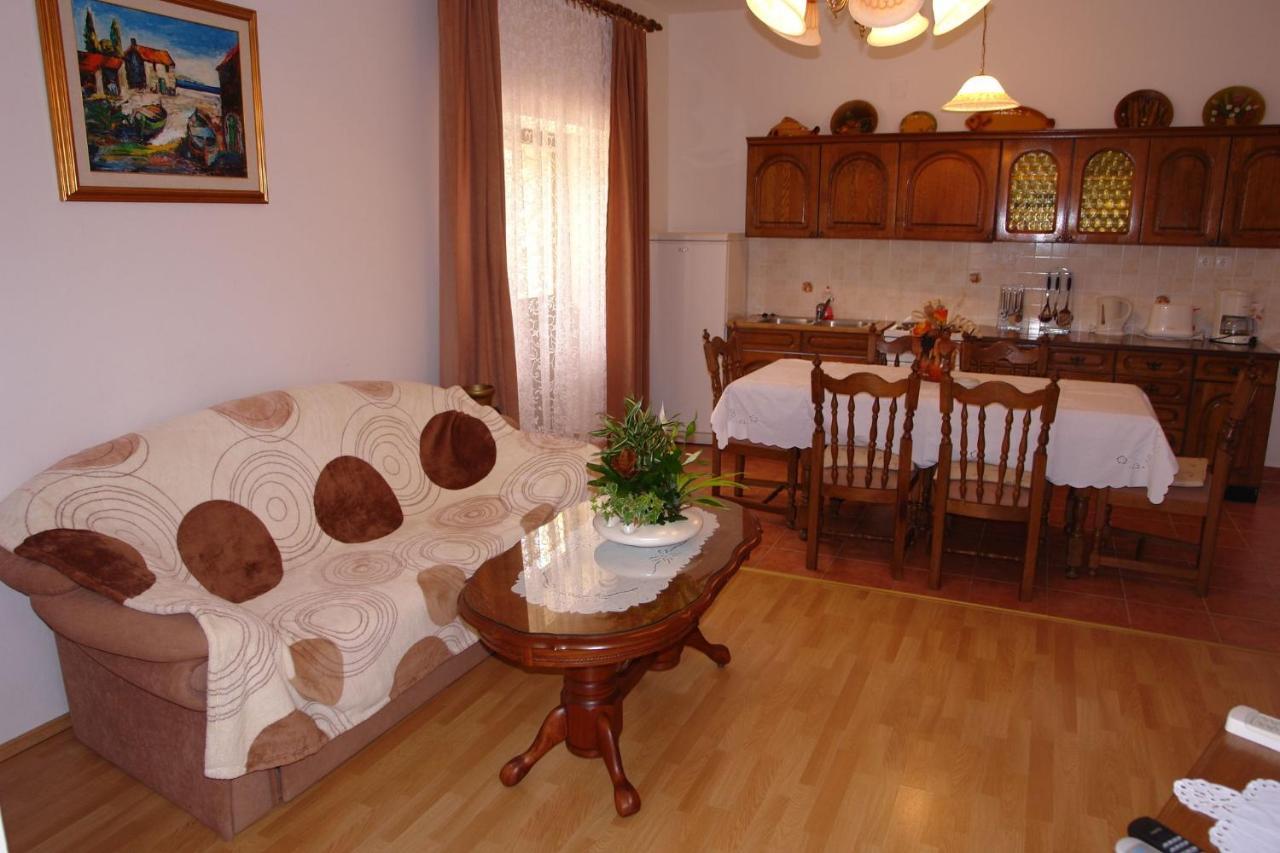 Apartments Nikolina Нови-Винодолски Экстерьер фото